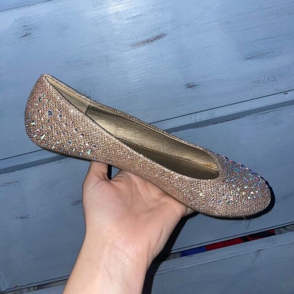 HOT CAKES gold (nude) sparkly flats 5.5 - Picture 1 of 3